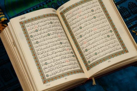 canva reading the holy quran madaovvl488